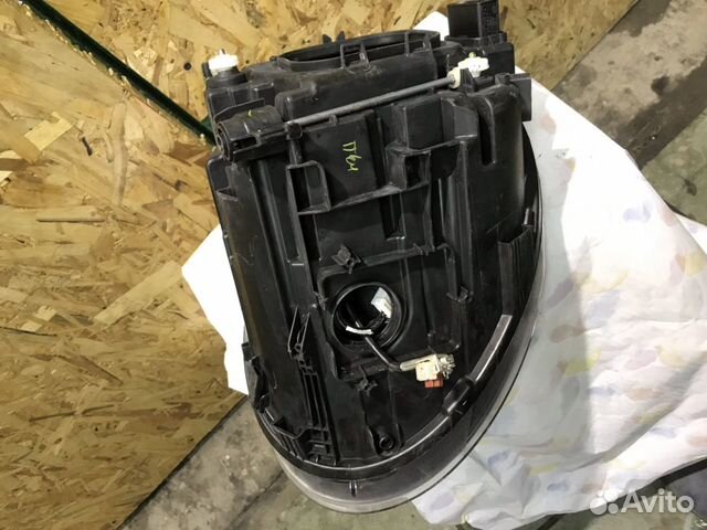 Фара правая ксенон Volkswagen Beetle