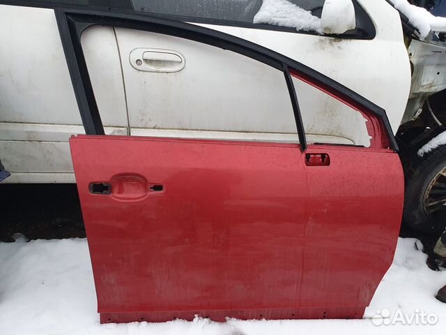 Дверь передняя правая Citroen C4 красная 5и дверн