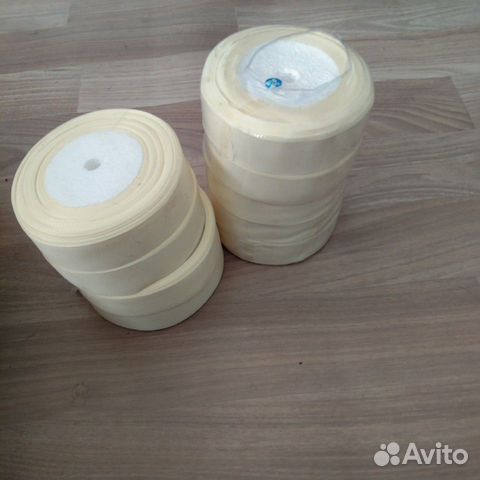 Ленты, пуговицы, бусины