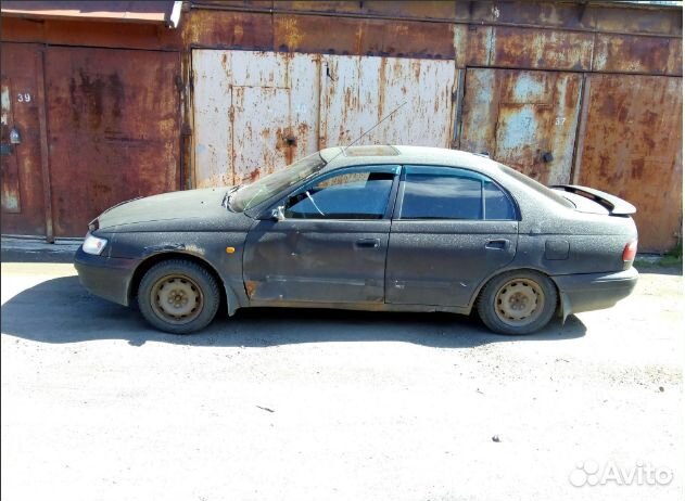 Toyota Carina E по запчастям Toyota Carina E по запчастям