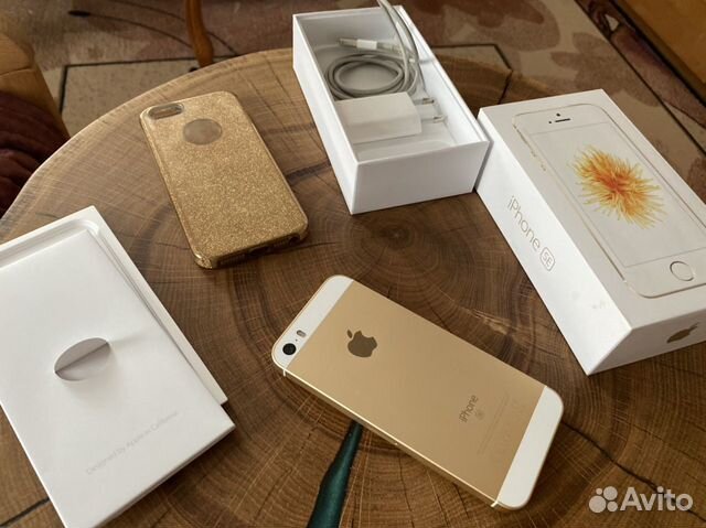Телефон iPhone se Телефон iPhone se