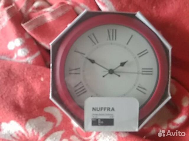Настенные часы IKEA nuffra красные Настенные часы IKEA nuffra красные
