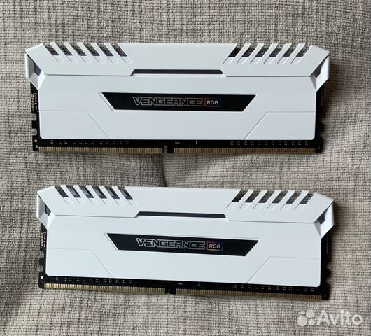 Corsair Vengeance RGB 16 GB (2 x 8 GB) DDR4-3200MH Corsair Vengeance RGB 16 GB (2 x 8 GB) DDR4-3200MH