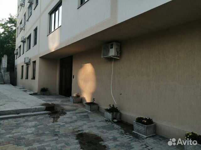 1-к квартира, 40 м², 1/4 эт.