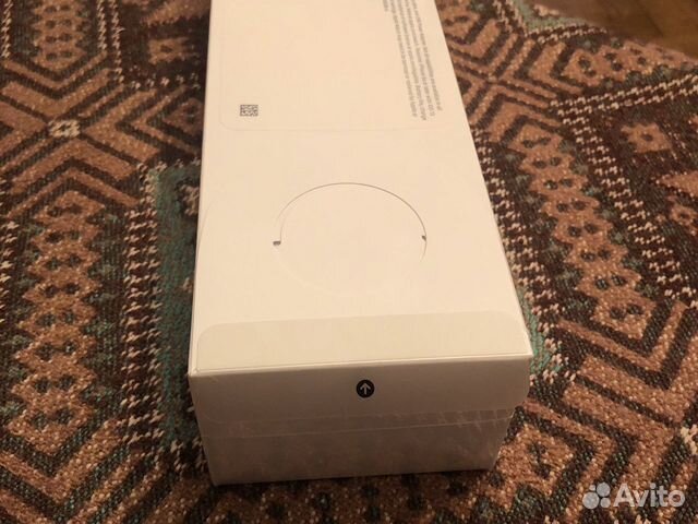 Apple watch 5 44mm из США не открывался