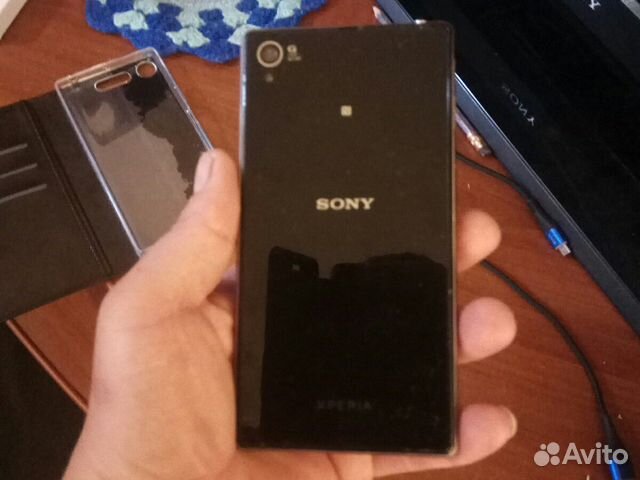 Телефон sony z1