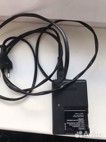 Зарядное устройство Sony