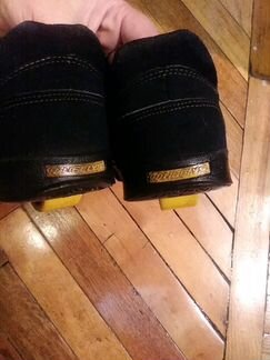Кроссовки на роликах heelys