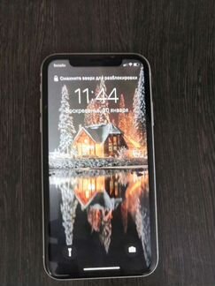 Телефон iPhone XR