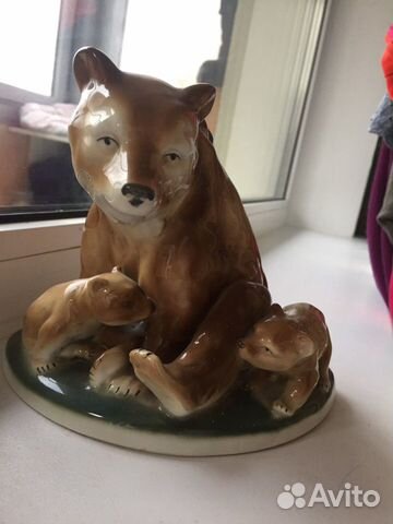 Статуэтка Медведица с медвежатами Германия