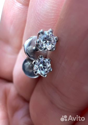 Золотые серьги Пусеты с якутскими брил 0,26 кт