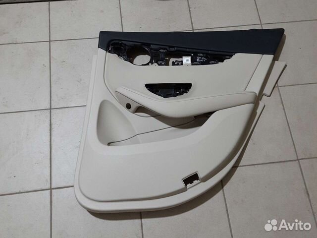 Обшивка двери задняя левая Mercedes GLC X253