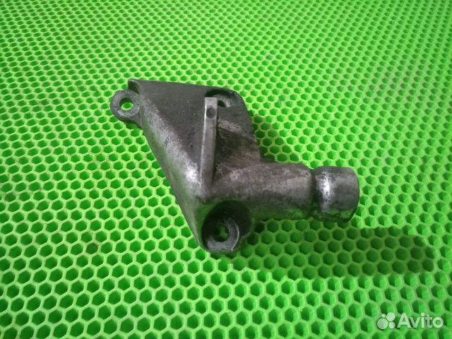 Кронштейн двигателя Audi А6 С4 100 С4 AAT 2.5 TDI