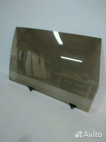 Стекло задней левой двери
