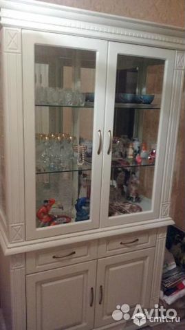 Стеклянная витрина из дуба