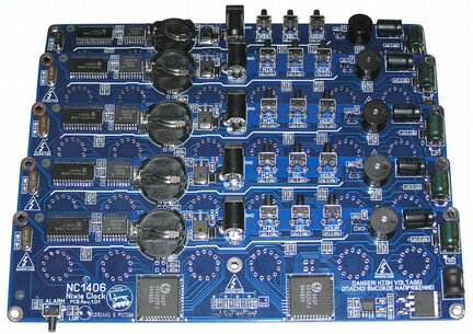 Собранные печатные платы для ретро-часов на ин-14