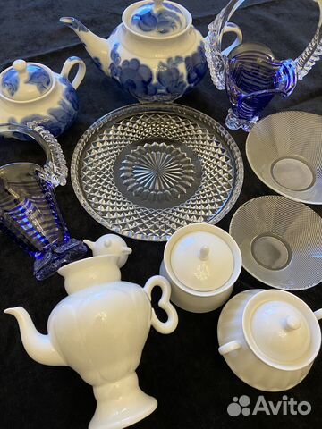 Блюдо, тарелки, чайник, сахарница хрусталь фарфор