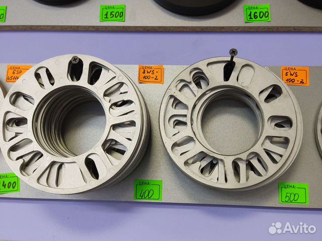 Проставки на колеса универсальные