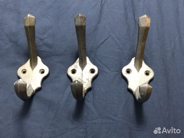 Крючок настенный