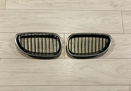 Решетка радиатора ноздри на бмв Е60