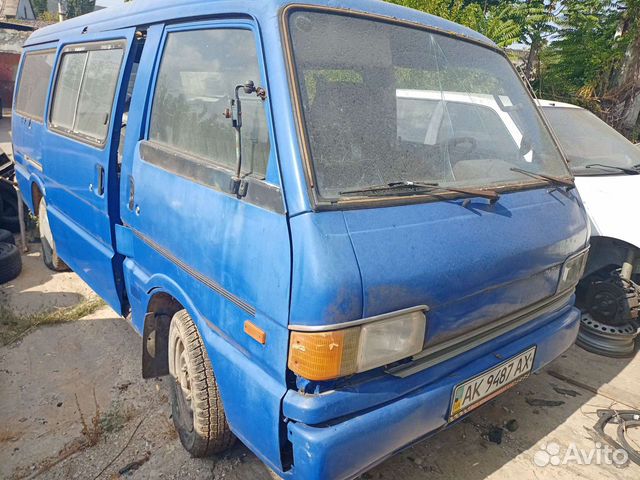 Мазда Е 2000 разборка по частям