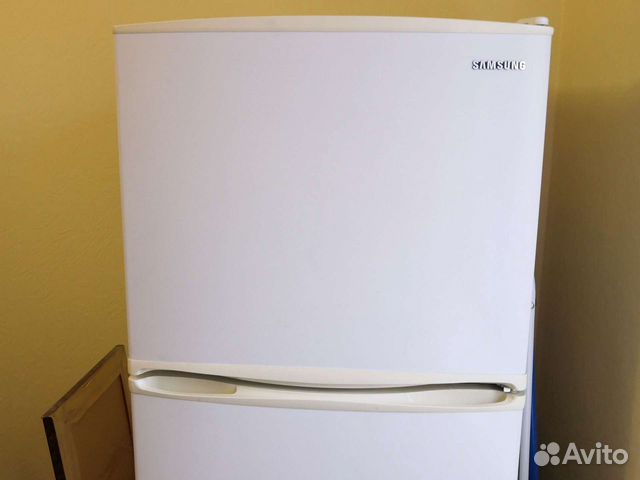 Холодильник Samsung NoFrost двухкамерный
