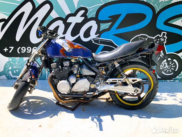 На разборе Kawasaki ZR 400-C Zephyr 1990г