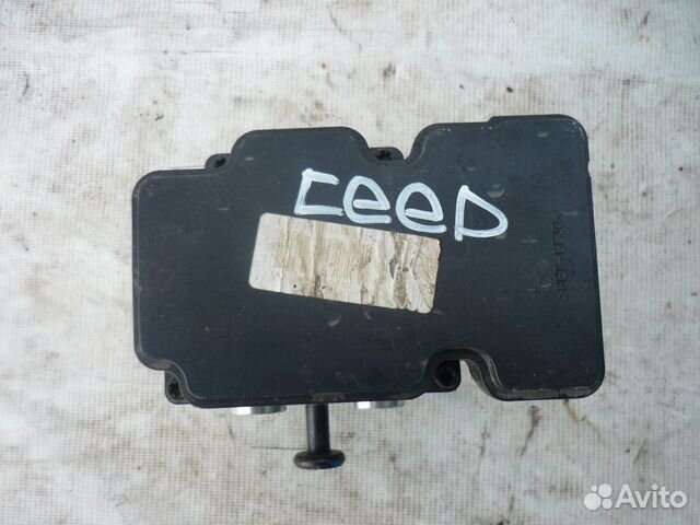 Блок ABS Kia Ceed 2 JD G4FG 1.6 л