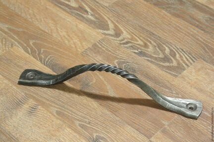 Дверная фурнитура