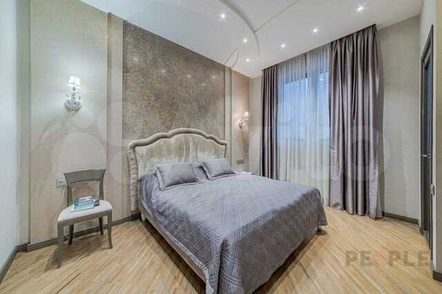 4-к. квартира, 135 м², 7/9 эт.