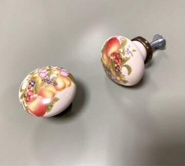 Мебельные ручки кнопки новые