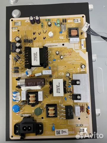 Телевизор Samsung UE43T5300AU в разбор