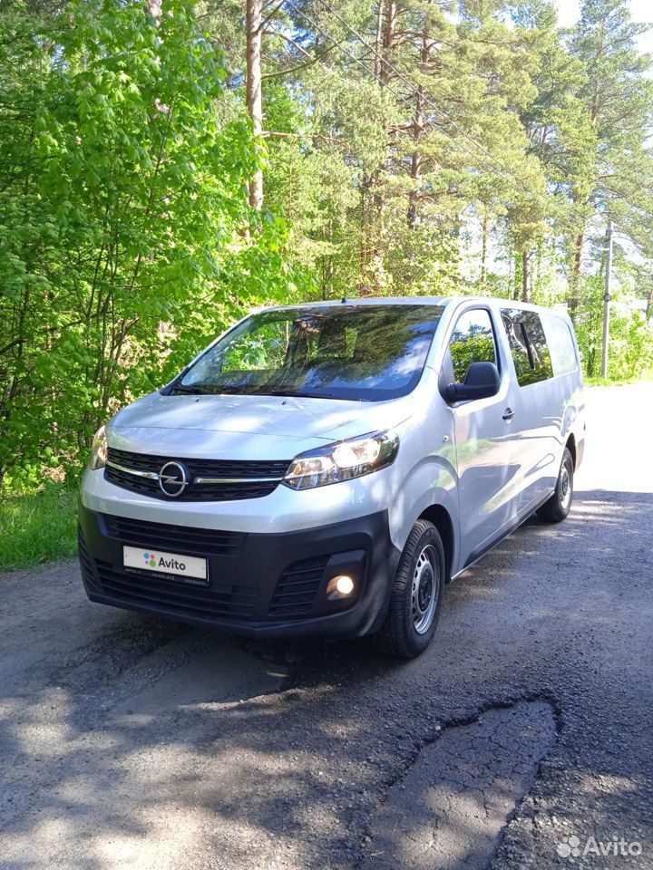 Opel Vivaro 2020. Опель Виваро 2020.