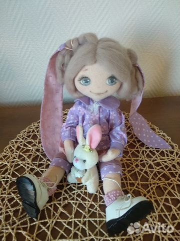 Куколка и зайчик с куличом