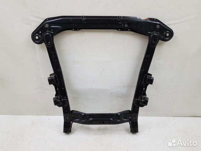 Передняя балка (подрамник) автомобиля