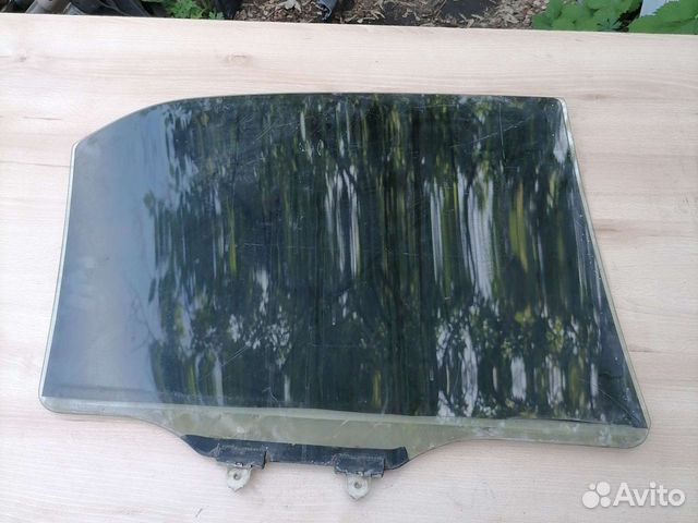 Стекло заднее левое Mitsubishi Lancer 9