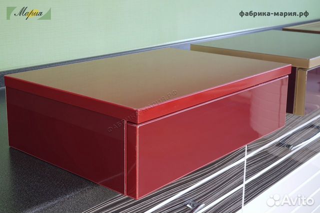 Полка с выдвижным ящиком новая