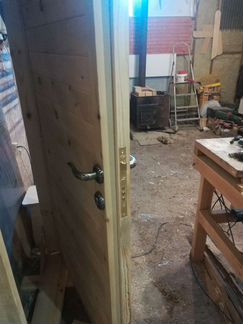 Дверь входная теплая из массива