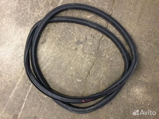 Уплотнитель двери задней левой VW Поло седан