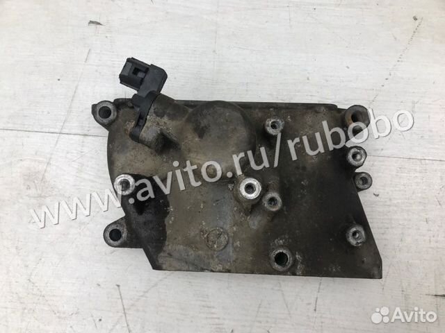 Крышка двигателя Mitsubishi L200 3 4G64 2001