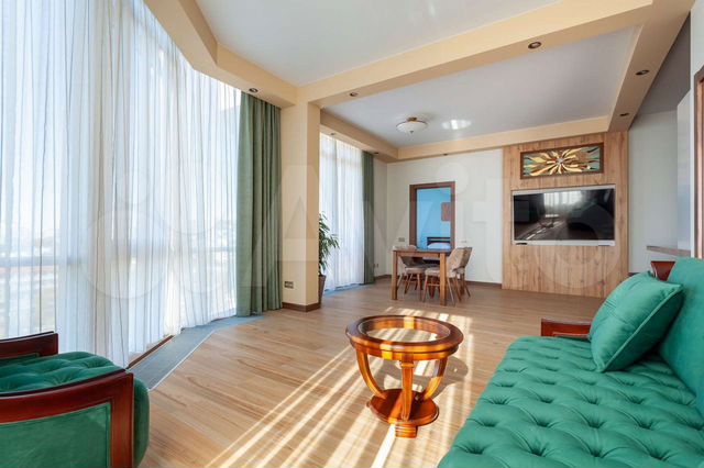 3-к. квартира, 90 м², 17/18 эт.