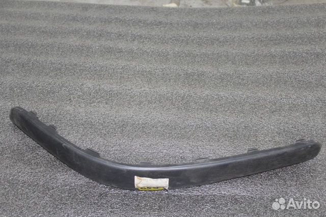 Накладка переднего бампера правая VW passat B5