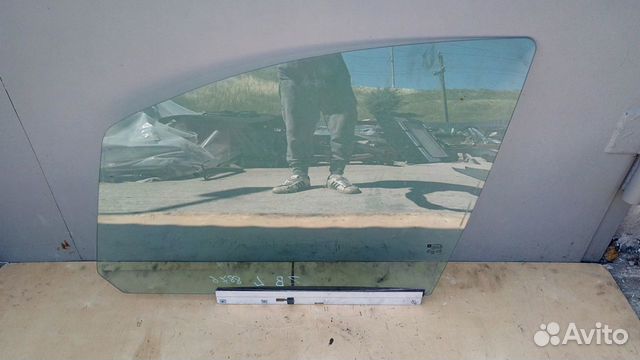 Стекло двери переднее левое на Опель Зафира Б
