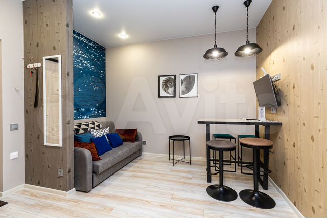 2-к. квартира, 40 м², 1/10 эт.