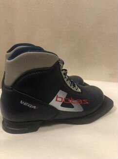 Лыжные ботинки р. 35