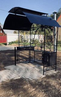 Мангал с крышей