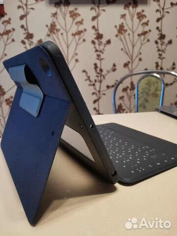 Чехол-клавиатура Logitech Rugged Folio для iPad