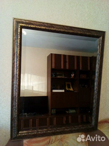Зеркало в багетной раме