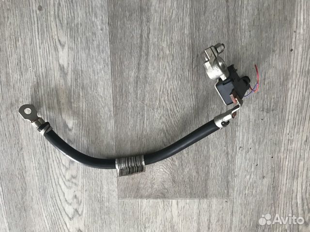 Клемма аккумулятора минус Audi