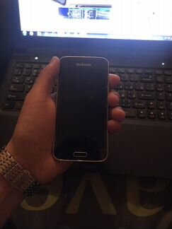 Телефон Samsung galaxy s5 mini